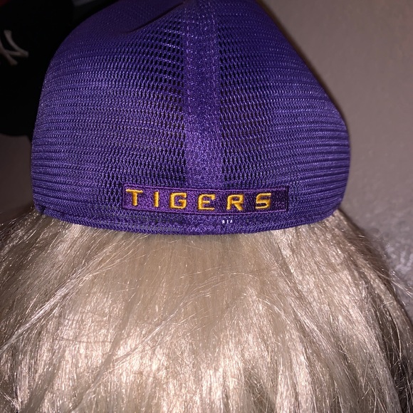 Nike LSU Tigers SnapBack Hat - Picture 3 of 4